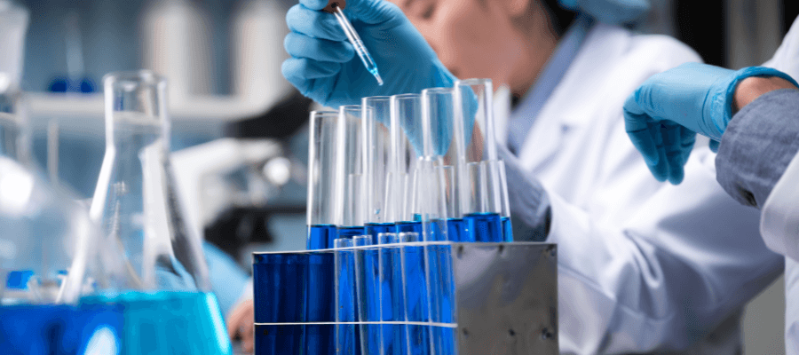 The Ultimate Guide to Laboratory Glassware: Beakers, Flasks & More