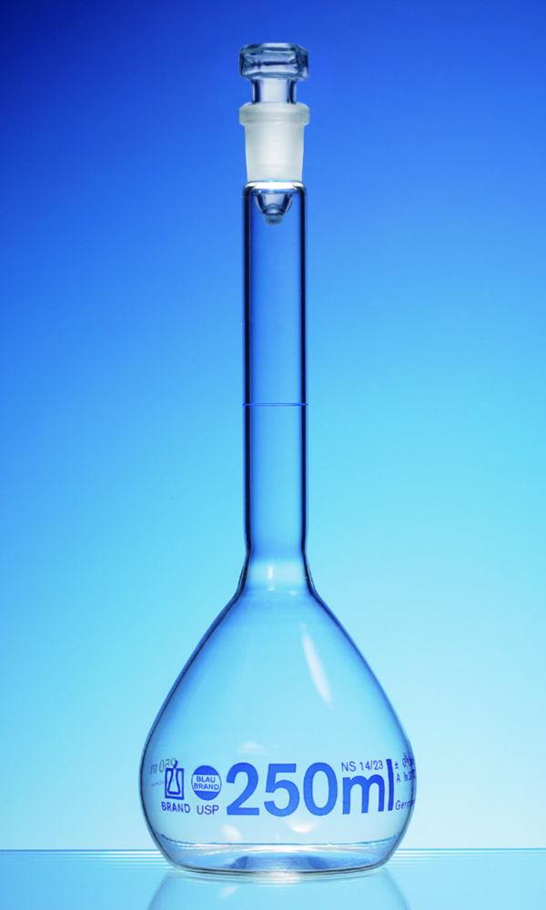BRAND Volumetric Flask, USP, BLAUBRAND, Class A, DE-M, 2.000 ml, NS 29/32, Boro 3.3, with Glass Stopper, USP Individual Certificate

