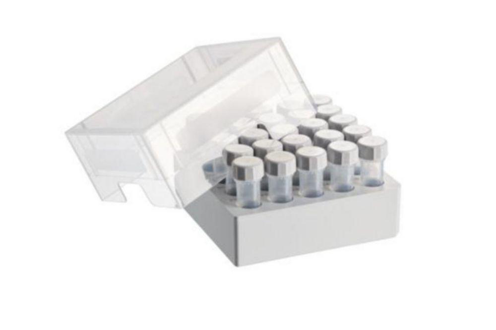 Eppendorf Storage Box 5 x 5, for 25 Containers Height 76.2mm, for Freezing to -86°C, Autoclavable with Lid and Alphanumeric, Pack of 2

