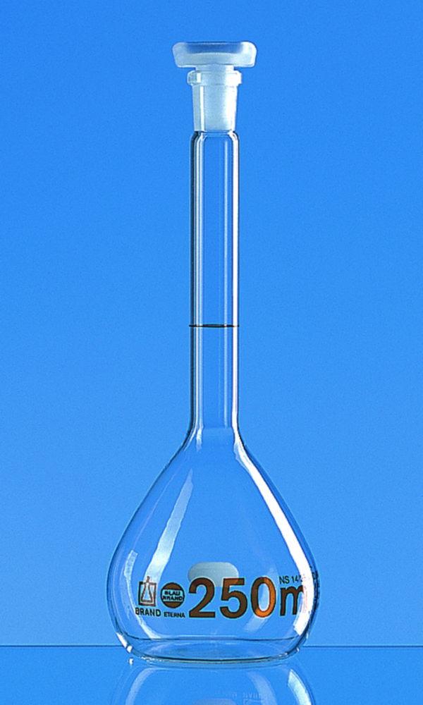 BRAND BLAUBRAND ETERNA Volumetric Flask, USP, Class A, DE-M, 1.000 ml, NS 24/29, Boro 3.3, with PP Stopper, USP Individual Certificate

