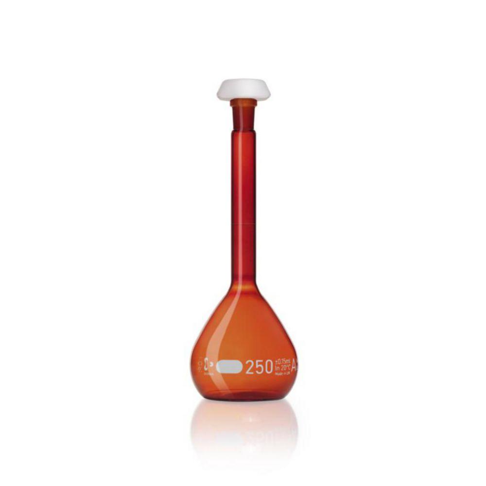 DWK Duran Volumetric Flask 250 ml, Amber Coloured Class A, White Graduation, Batch Certificate, Polyethylene Stopper, NS 14/23